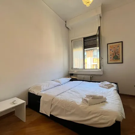 דירה Prestigious 3 Bedrooms, 8 Guest, Centre Porta Romana *