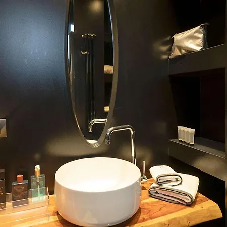 Artistic Flat W Wooden Beams, Porta Venezia Μιλάνο