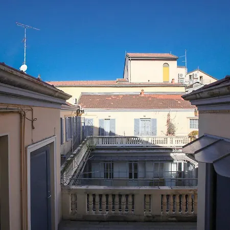 Exclusive Apartment In Heart Of Milan Μιλάνο