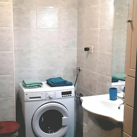 Apartment Nina House Yellow Metro Affori Center