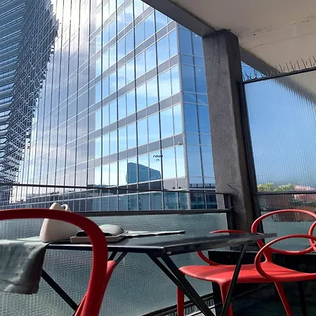 Skyline View In Heart Of Mailand
