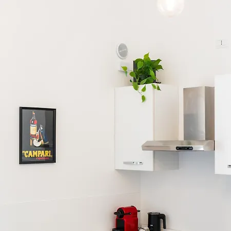 Habesha Flats - A Quiet Retreat Just Steps From The Metro M1 Apartment *