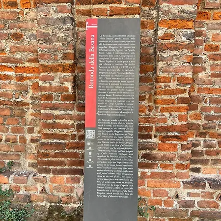 Prestigious 3 Bedrooms, 8 Guest, Centre Porta Romana *