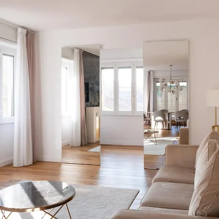 Apartmán Lusso, Stile E Un Meraviglioso Terrazzo Nel Cuore Di Milán