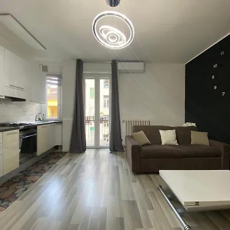Lugano S&s Home, Moderna E Tranquilla, Vicino Al Centro Di Milano, Con Parcheggio Gratuito Esterno Milan