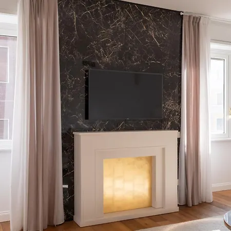 Lusso, Stile E Un Meraviglioso Terrazzo Nel Cuore Di Apartmán
