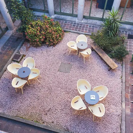 오스텔로린다 * 밀라노