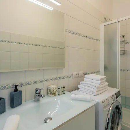 Apartament Bnbutler - Strigelli, 13 - Accogliente Bilocale Con Balcone Mediolan