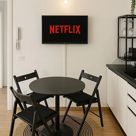 The Boutique - Steps Away From The Duomo Area *