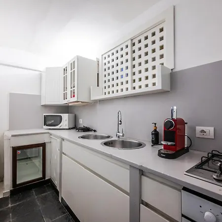 Anglia, Smartstay - Amendola, Fiera, Ospedale San Luca Апарт-отель Милан