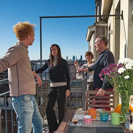 Skyline In Citta Studi A 1 Minuto Dal Metro Con Terrazzo Wi-fi E Netflix 米兰