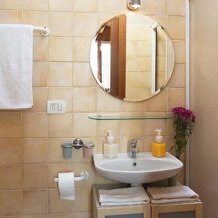 Apartament Skyline In Citta Studi A 1 Minuto Dal Metro Con Terrazzo Wi-fi E Netflix *