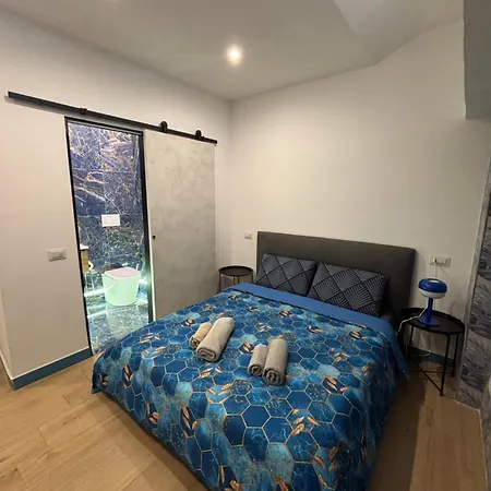 ゲストハウス Underground