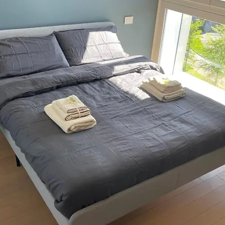 Davide Host Da Giulietta, 20 Min To Duomo Lejlighed Milano