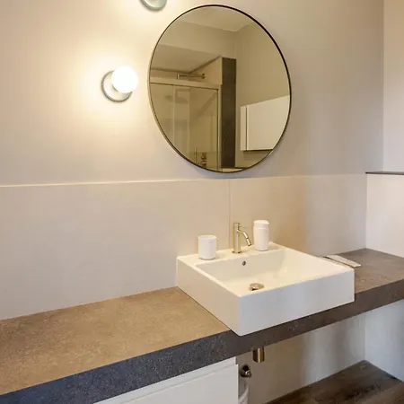 Lejlighed Charming In Isola In The Heart Of Milano