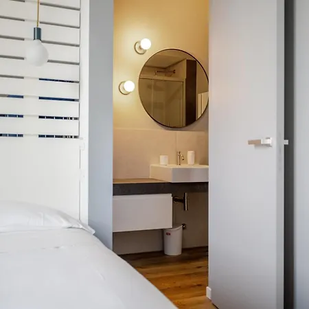 Lejlighed Charming In Isola In The Heart Of *