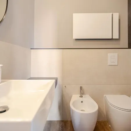 Charming In Isola In The Heart Of *