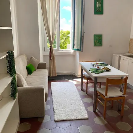 Duomo-garibaldi Apartman *