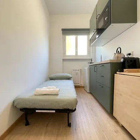 Appartamento A Stone's Throw From The Metro