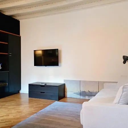 Casa Ferretti - Corso Milão