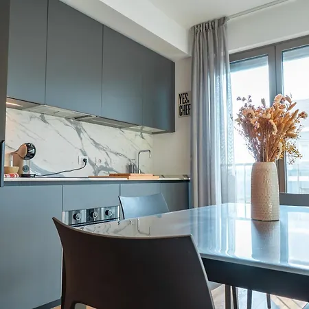 شقة Crespi Terrace, Private Parking, A Few Steps From The Metro *