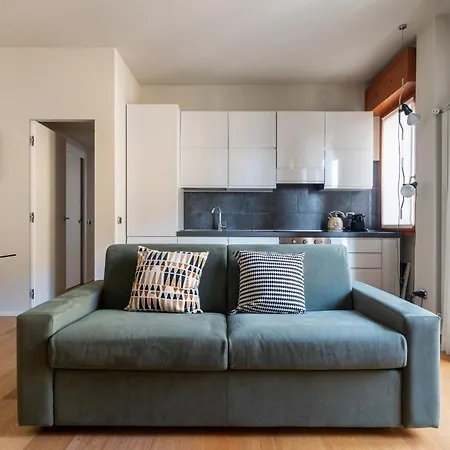 Apartman Fusetti Elegante Con Balcone In Zona Navigli *