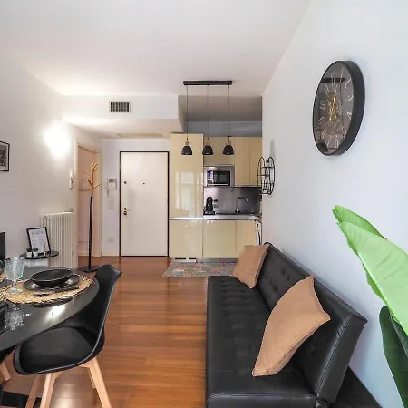 Chic Escape - Porta Venezia Appartement Milaan
