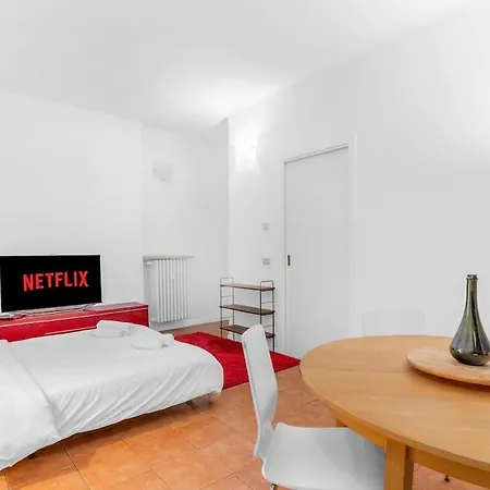 Apartment Duomo 15 Min - Navigli 10 Min - Luminoso, Wifi E Ac