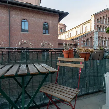 I-host - Copernico Mediolan