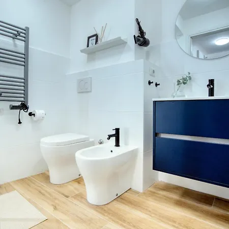 Stylish - M4 Frattini, 15 Mins To Duomo Apartment Milan
