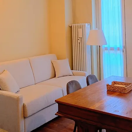 Casa Ferretti - Corso Garibaldi * Milano