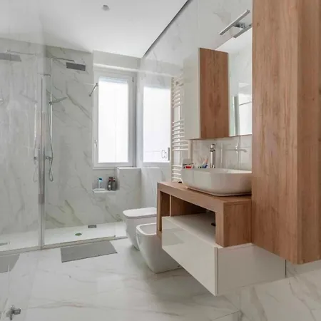 Urban Luxe Apartment