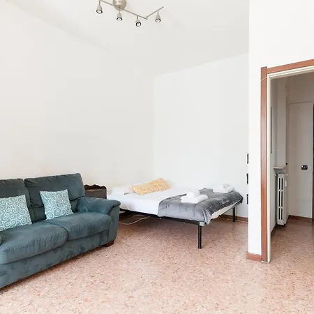Apartman Guesthost - Corso Lodi Comfy Milánó