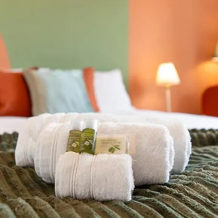 Lägenhet S&m Apartments- Urban Stripes 2 Bedrooms Near Underground M2 And Navigli *