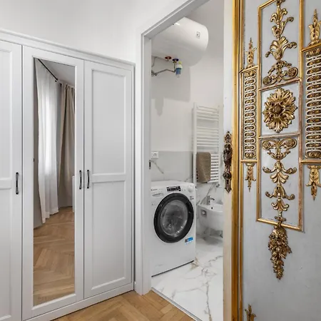 Centrale-duomo 10min - La Dolce - Metro Loreto 4min Milan