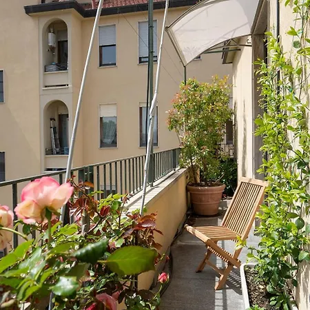 Arts At Magenta Apartment *