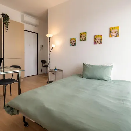 Duomo A 15 Min - Elegante In Zona Isola