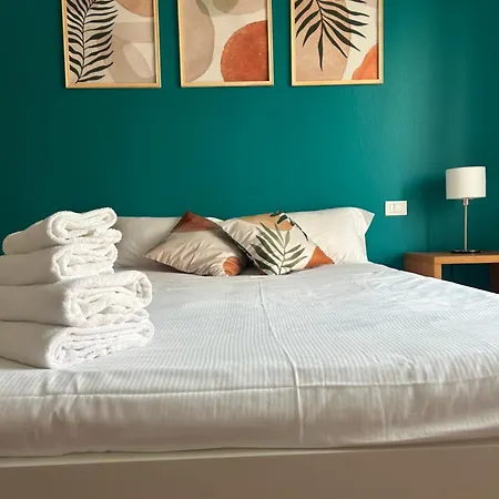 Porta Romana Luminoso Trilocale Con Balcone * 밀라노