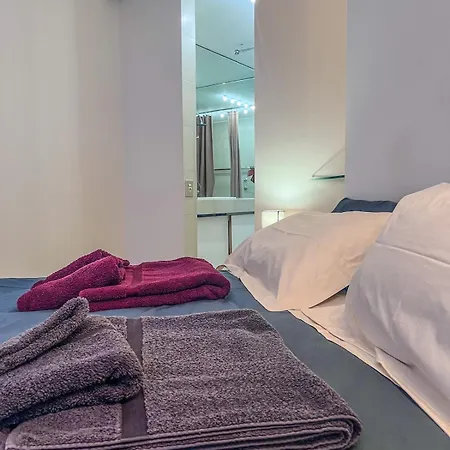 Free Private Parking 120 Mq Duomo 15 A Piedi Apartmán Milán