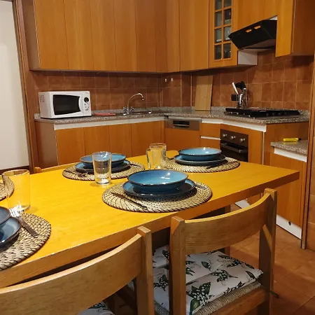 Appartement Spacious With Three Bedroom And Large Kitchen *