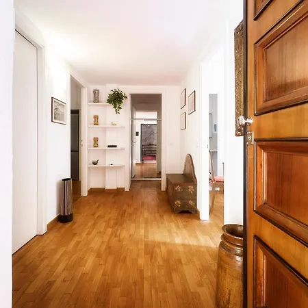 Charming Urban Retreat, Brera - Porta Nuova * Милан