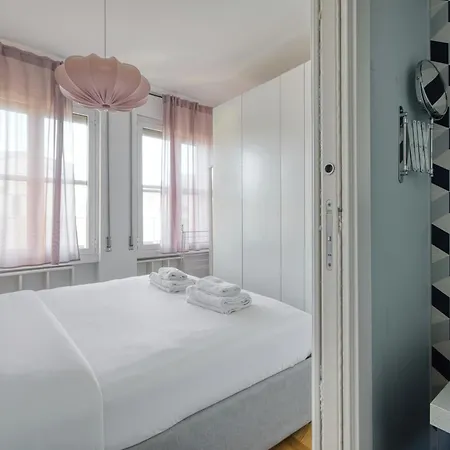 Just Urban - Stylish One-bedroom Near The Duomo Apartman *