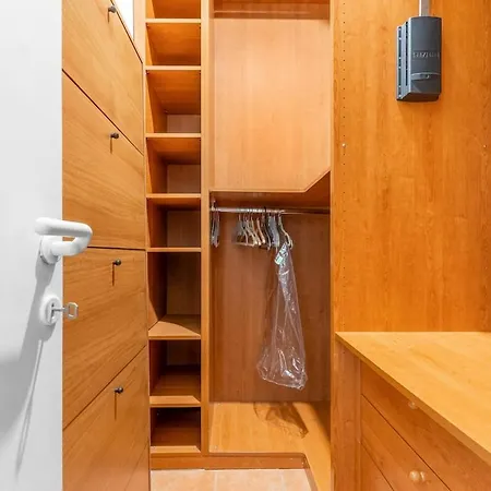 Apartment Duomo 15 Min - Navigli 10 Min - Luminoso, Wifi E Ac *