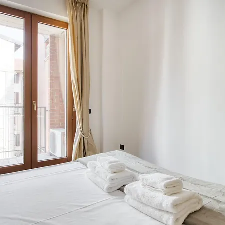 Just Urban - Elegant 1-br In Porta Romana - Duomo 4 Min By M3 *