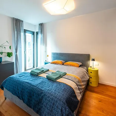 Crespi Terrace, Private Parking, A Few Steps From The Metro