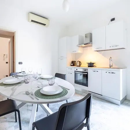 아파트 Duomo 7 Min - 3 Bedrooms, Terrace & Parking *