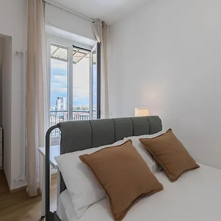 Wonderful In Design District - 2 Bedroom ميلان