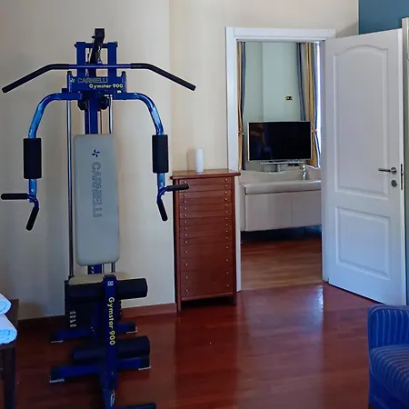 Casa Ferretti - Corso Garibaldi Daire