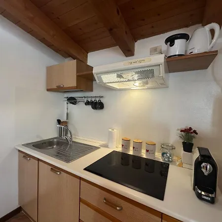 Acasadifranci Attico Con Dehor Privato, Wifi E Metro A 4 Min Da Piedi 公寓 *