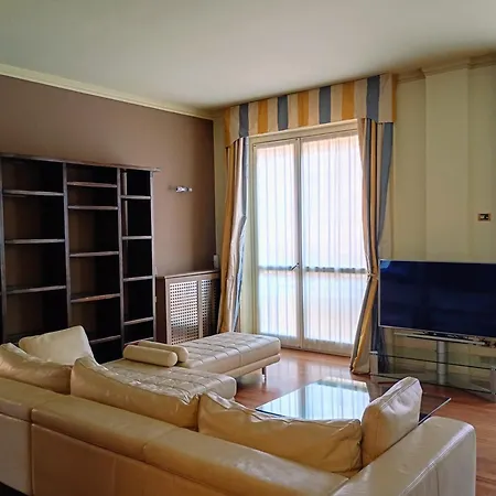 Casa Ferretti - Corso Garibaldi Daire Milano